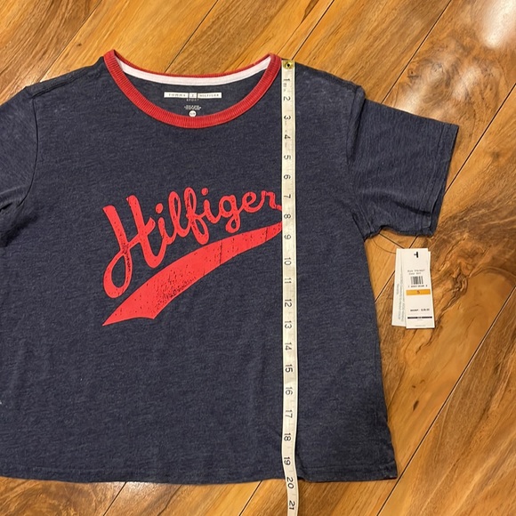 New with tag NWT size small Tommy Hilfiger T-shirt size small - Picture 8 of 12